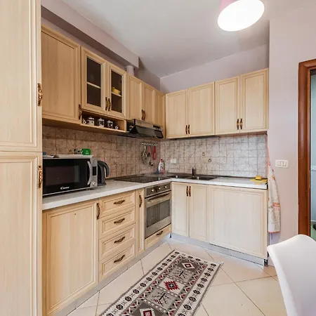 Sisi's Apartments-tirana Center * Τίρανα